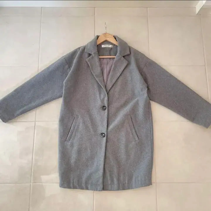 First come, first served, Chester coat, grey