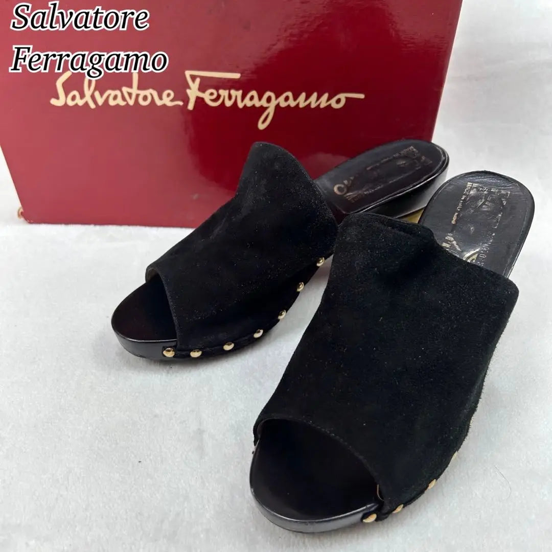 F79 23cm 6 Salvatore Ferragamo Studded Sandals for Women