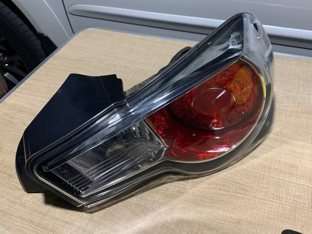 86 BRZ ZN6 ZC6 Early model genuine tail lamp tail light right