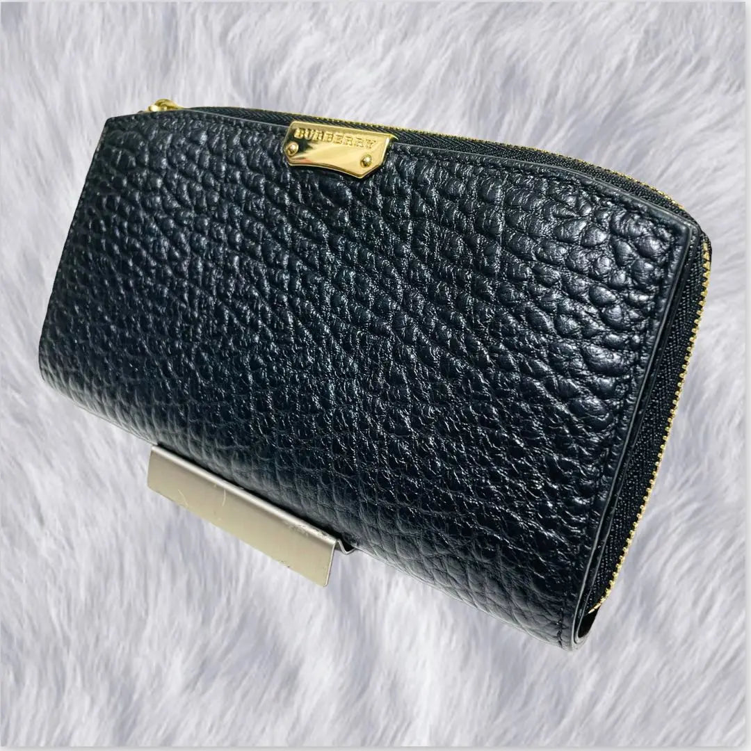 [BURBERRY] Beautiful condition Burberry leather long wallet with grained leather, gold hardware, black