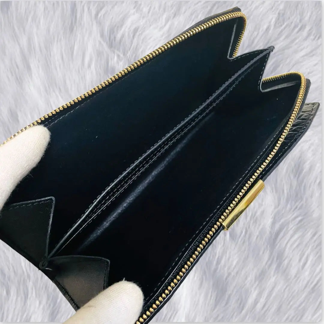 [BURBERRY] Beautiful condition Burberry leather long wallet with grained leather, gold hardware, black