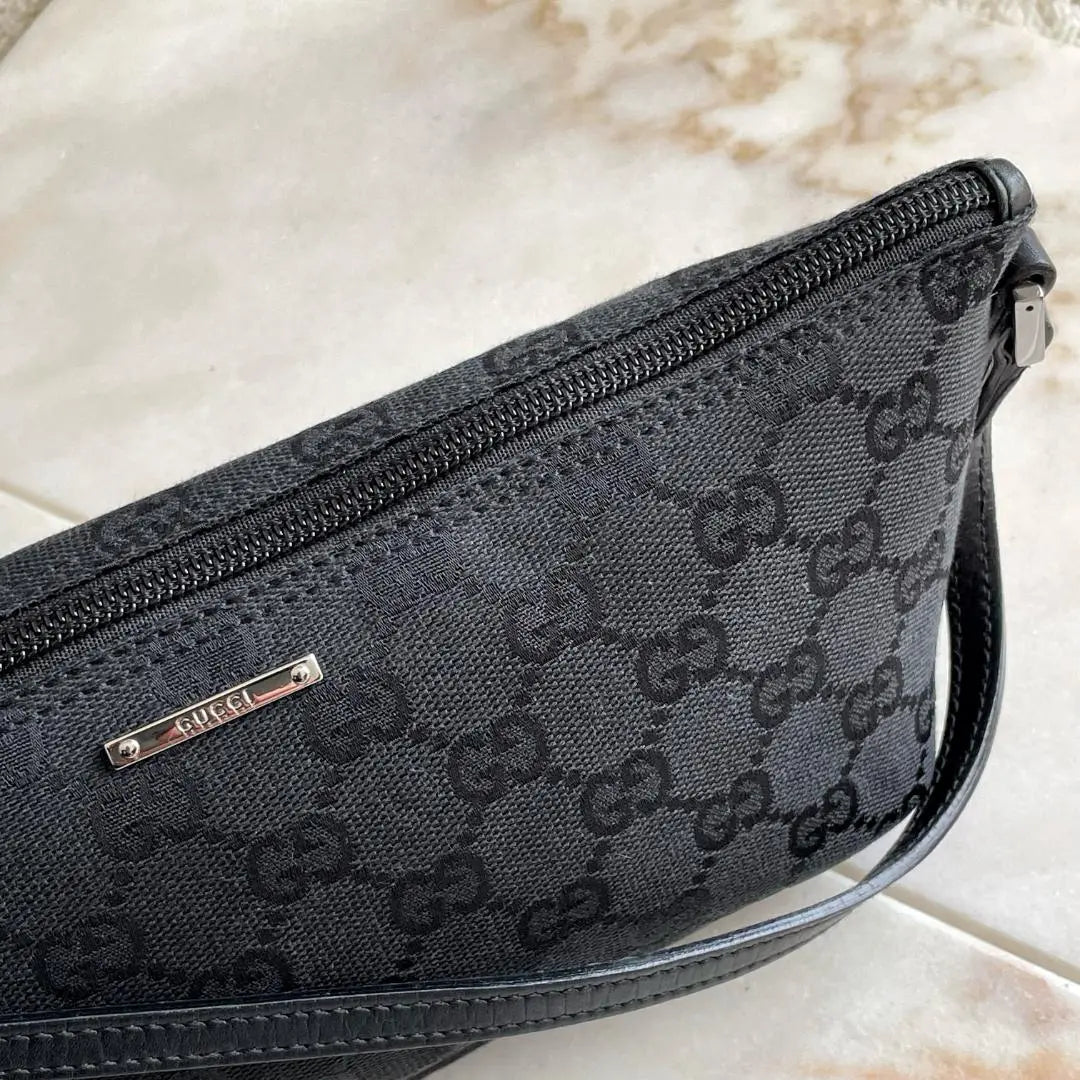 GUCCI Estuche para accesorios de lona Gucci GG Estuche para maquillaje Bolso negro | GUCCI グッチ GGキャンバス アクセサリーポーチ 化粧ポーチ 黒 バッグ