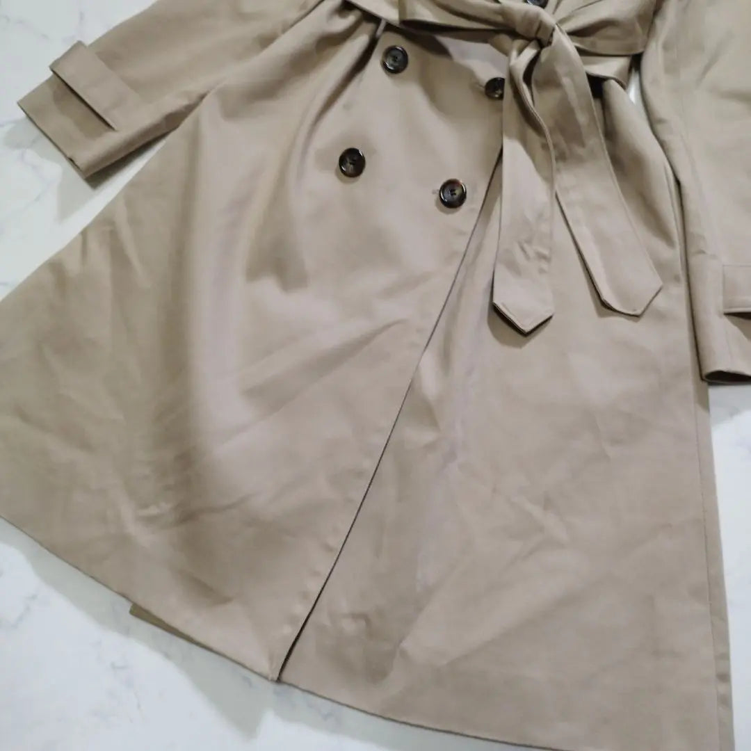 Gabardina larga Rosso de Urban Research con cinturón beige M Fabricada en Japón