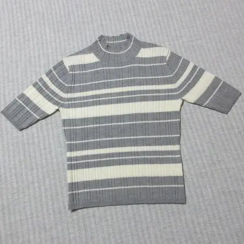 High neck short sleeve knit/gray x off white border