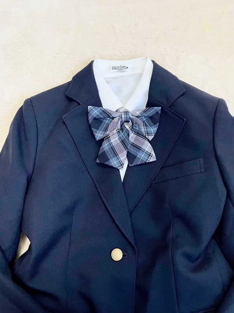 Hermosos productos ✨165 Niños formales ✨ Blazer azul marino con botones dorados Conjunto de 4 piezas ceremonia de graduación | 美品✨165 キッズフォーマル✨紺ブレザー 金ボタン 4点セット 卒業式