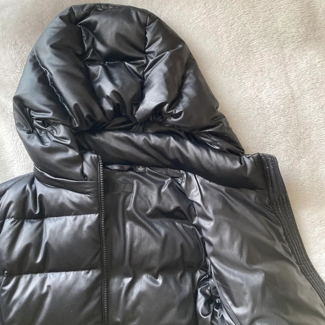 UNIQLO Black Down Jacket M