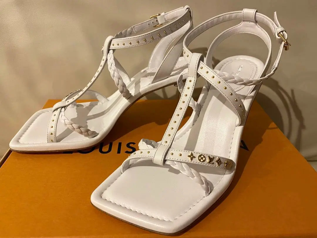 [Good condition] Louis Vuitton♡ Signature Line Sandals