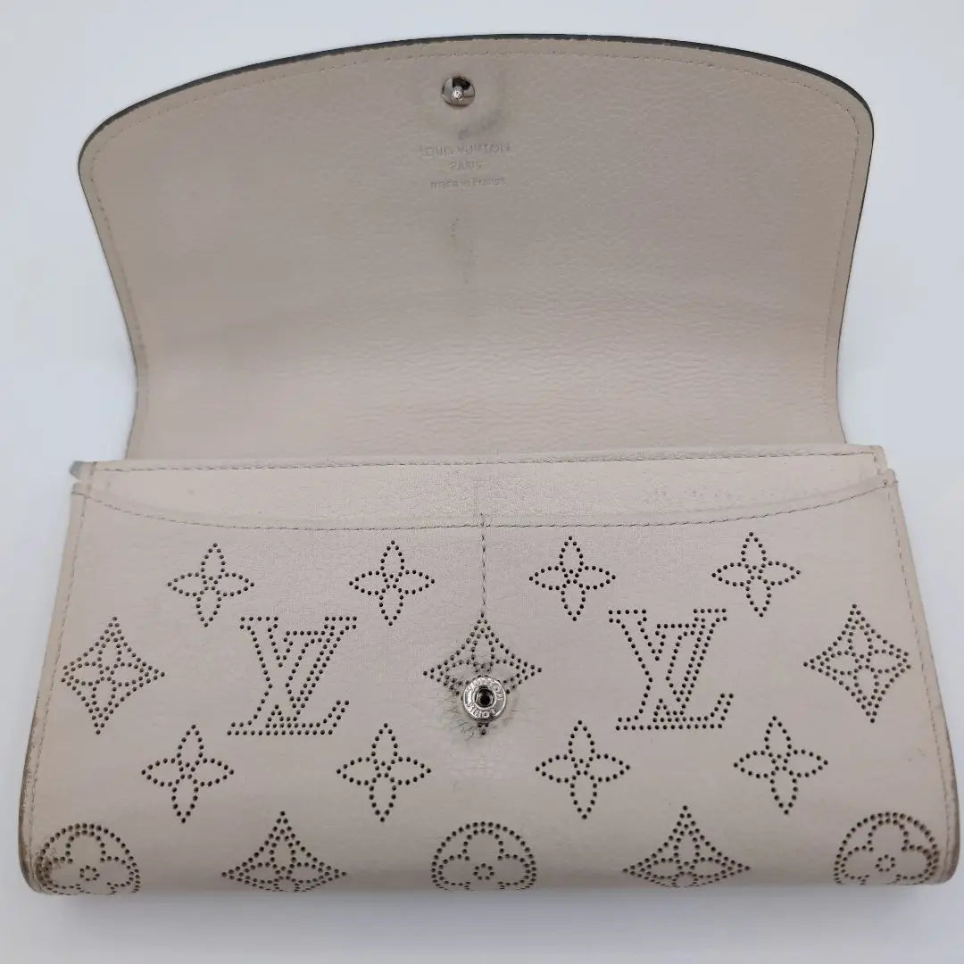 Vuitton VUITTON Mahina Portefeuilleis Long Wallet Leather Leather