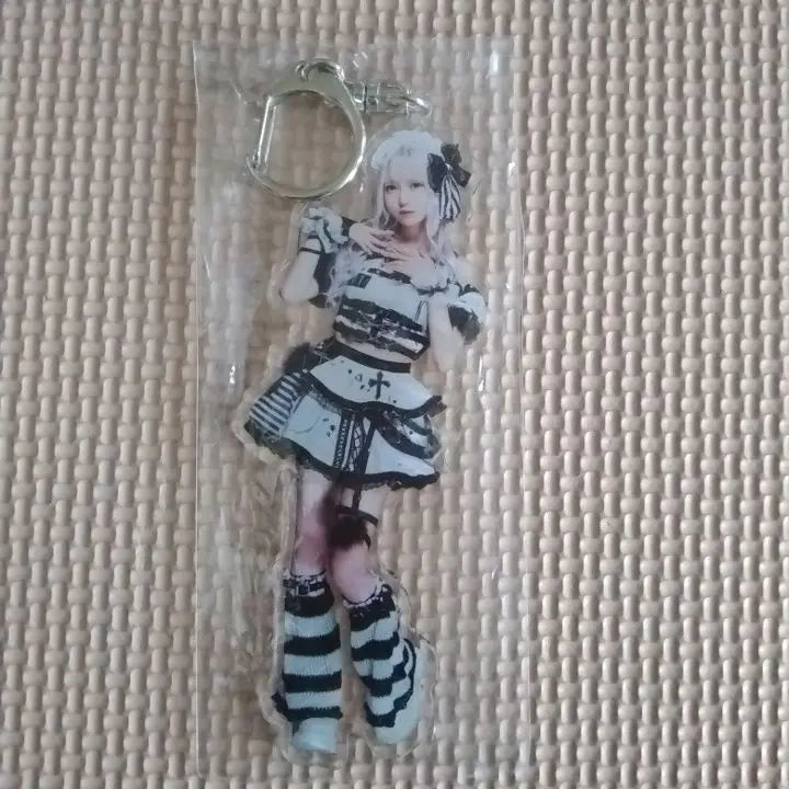 GILTY x GILTY Shirazora Koai Prisoner Costume Acrylic Keychain Gilgil