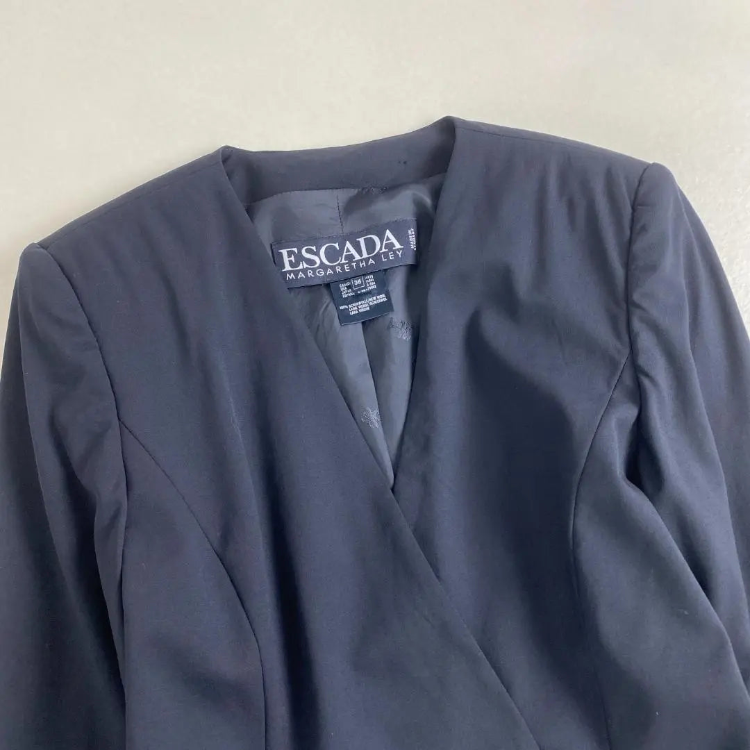 Escada suit set up, no collar, double, rare design, made in Germany