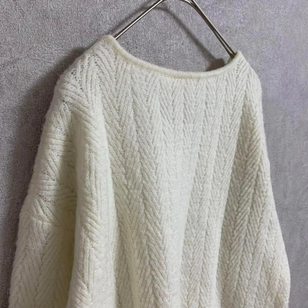 she mo shelly V-neck knit sweater, all-over pattern, long, off-white