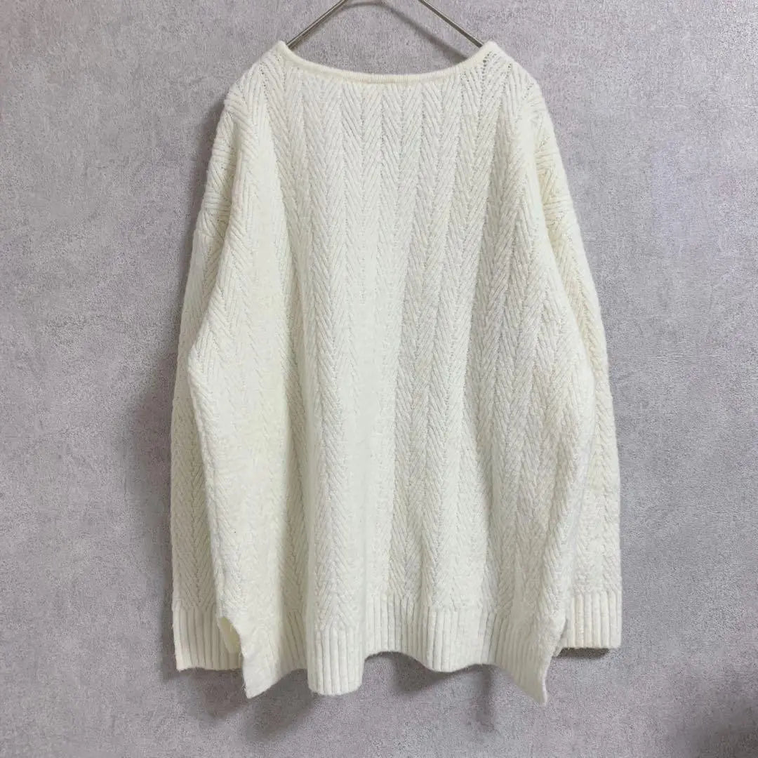 she mo shelly V-neck knit sweater, all-over pattern, long, off-white