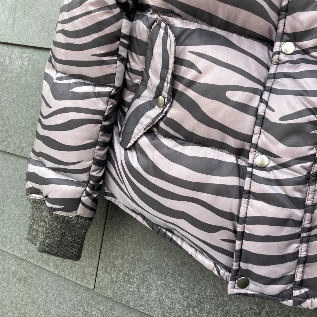 Beauty & Youth Zebra pattern down jacket M | ビューティー&ユース　ゼブラ柄　ダウンジャケット　M