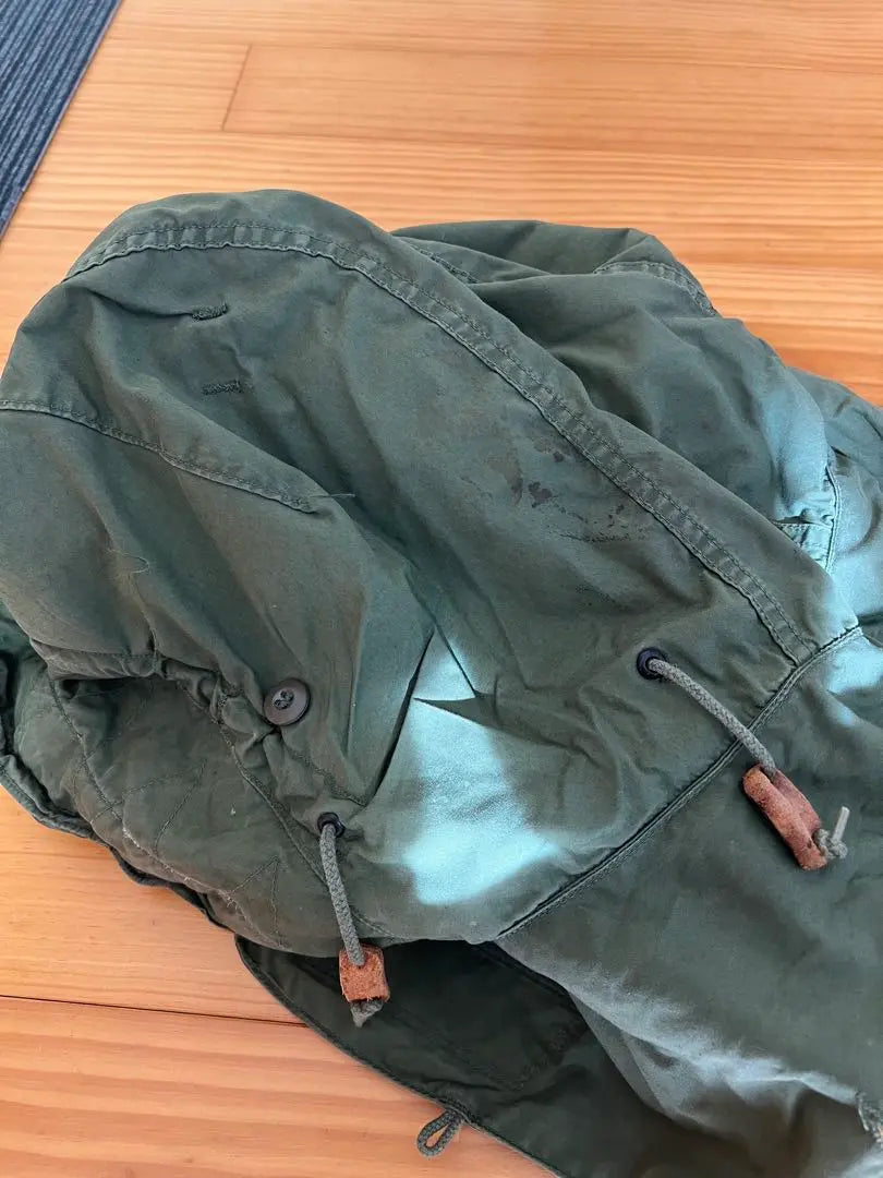 Abrigo militar de los años 80 M-65 comprado en la tienda de ropa de segunda mano Daikanyama