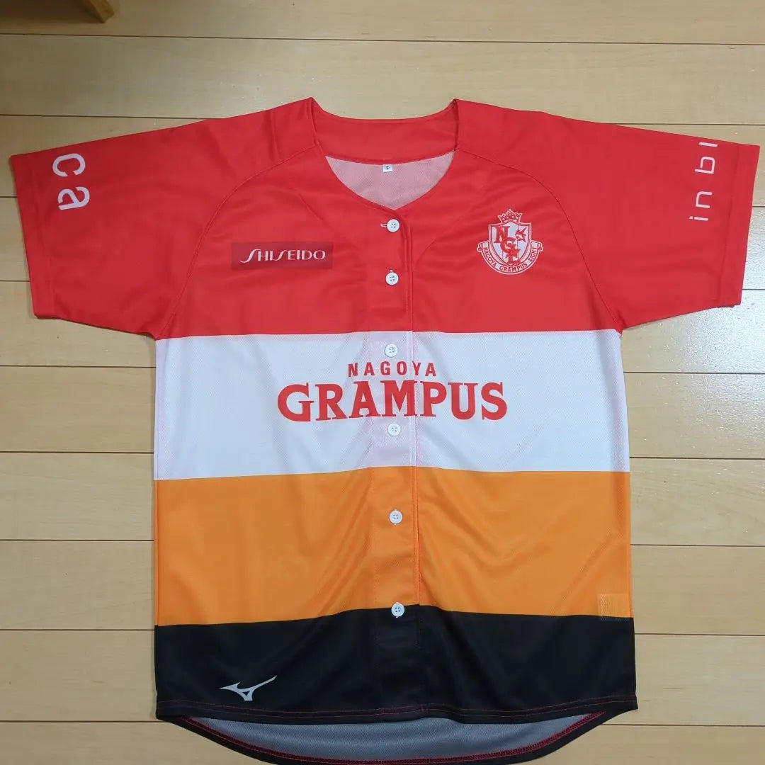 Price reduced by 700 yen from the first listing: Nagoya Grampus admission bonus not for sale shirt