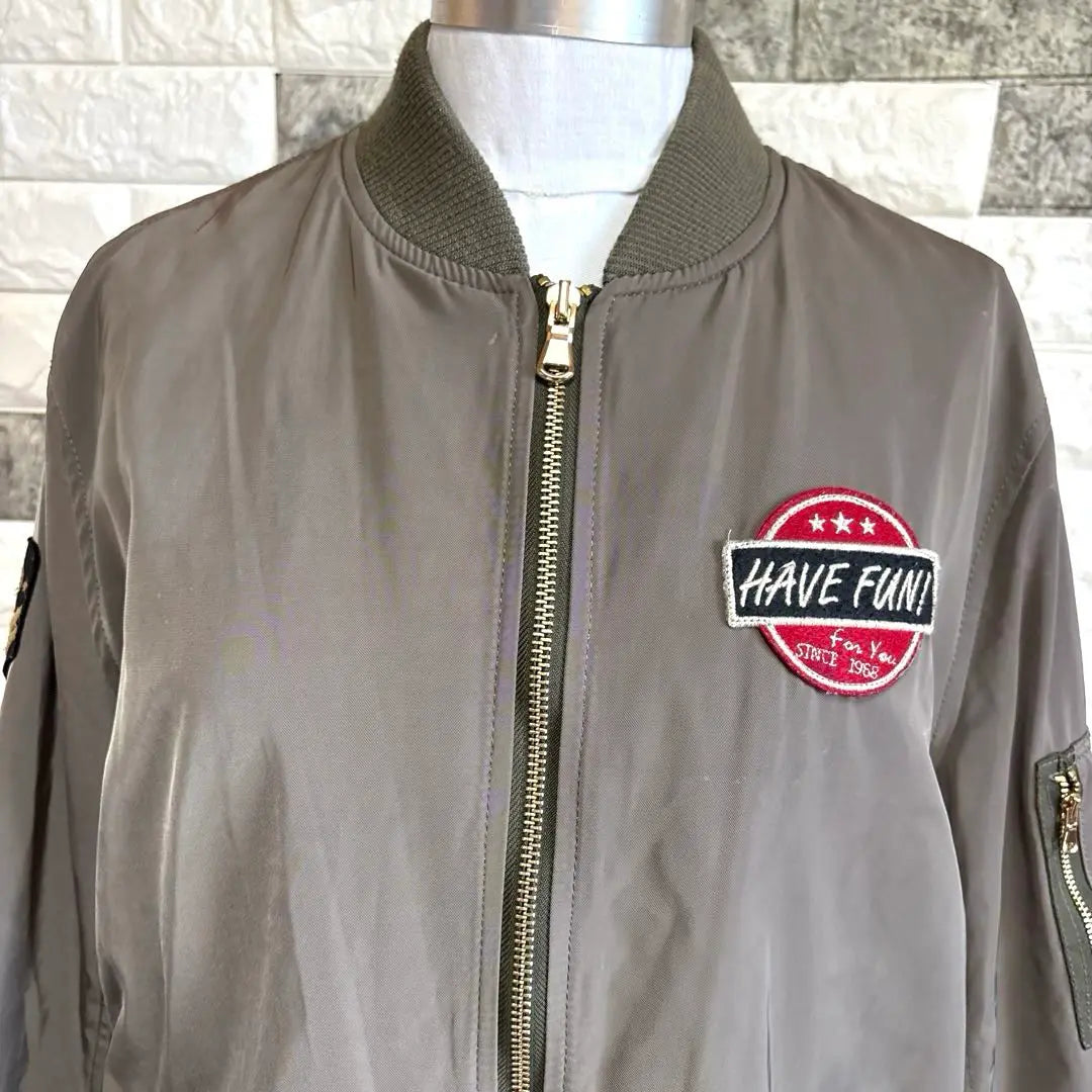 Good condition [Vintage] Flight jacket L khaki military patch with glossy soft