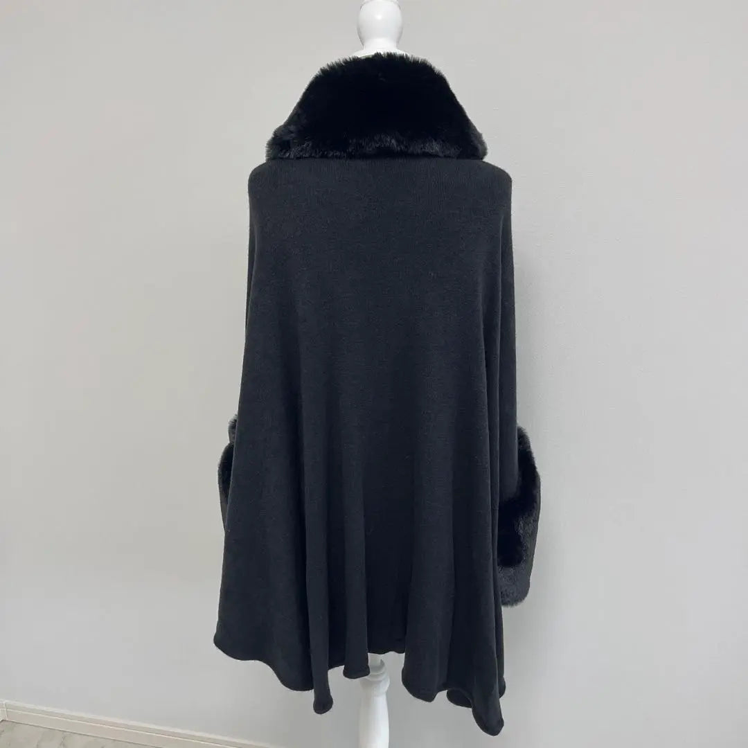 ✨️Super Mercari city-only winter sale✨️ Black fur cape coat