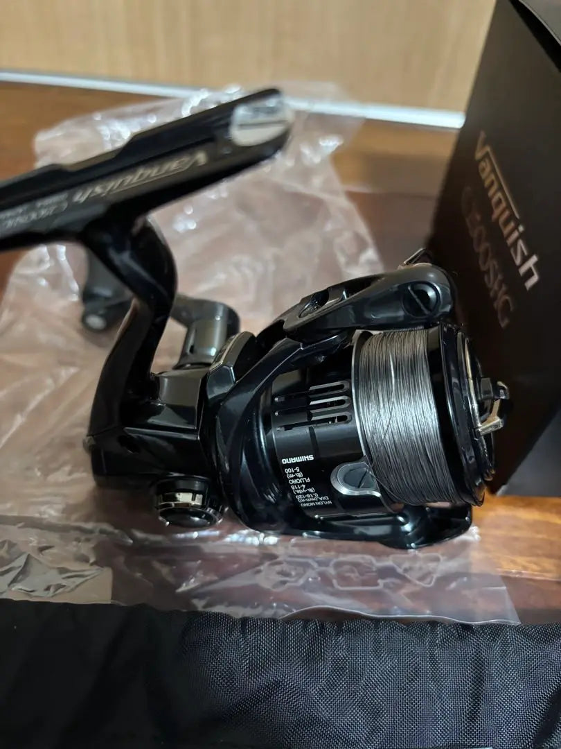 SHIMANO Vanquish C2500SHG Reel