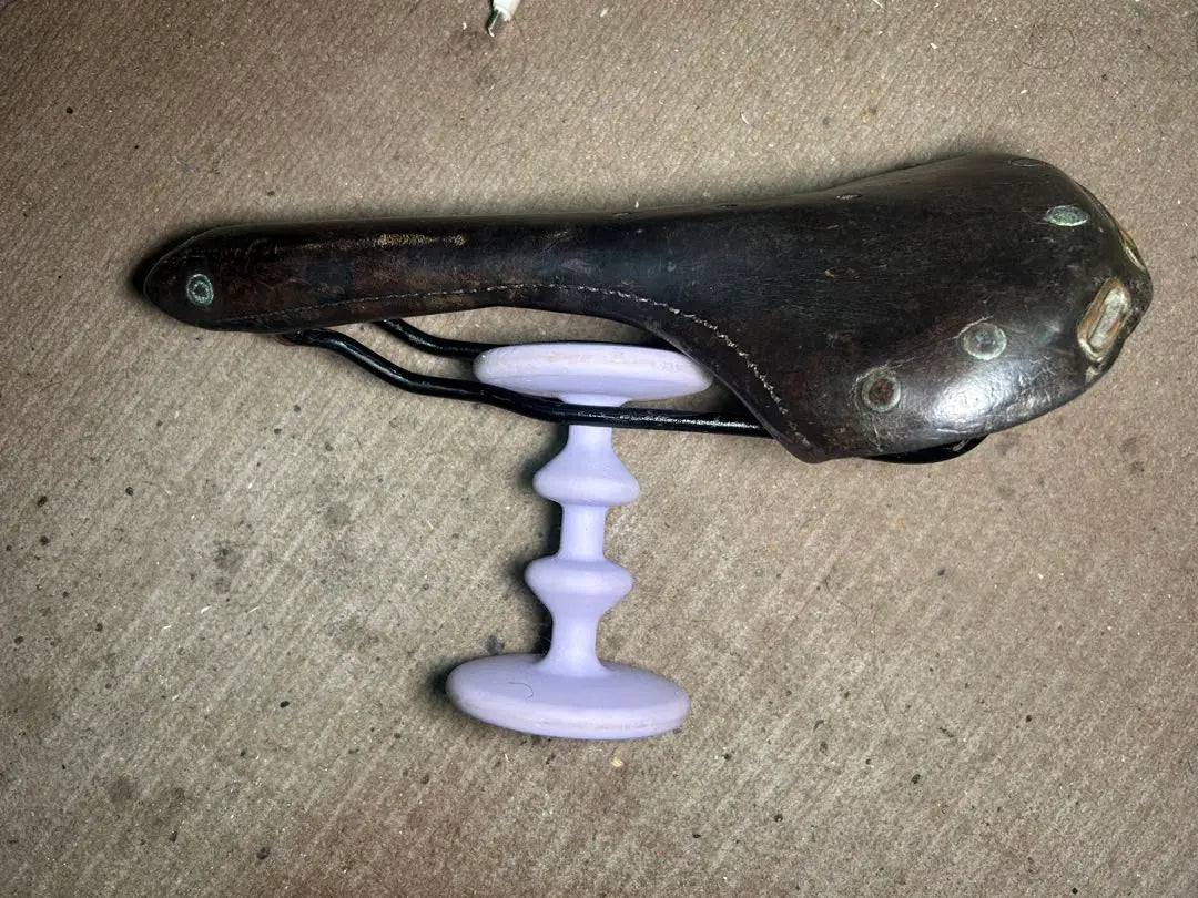 British vintage BROOKS Swallow saddle 1940s? | イギリス製 ヴィンテージ BROOKS スワロー サドル 1940年代？