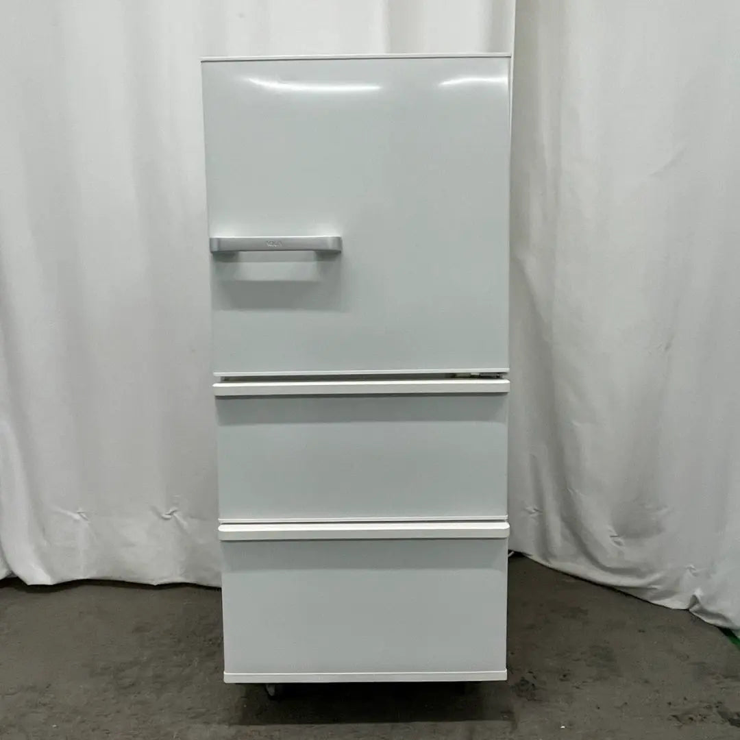 Refrigerator, large, automatic ice making, fresh chilled, right opening, used, cheap, clean, free installation