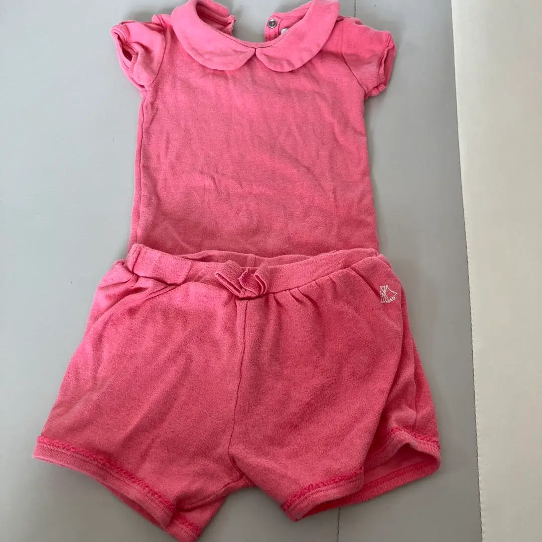 Conjunto de pantalón corto y pelele rosa de manga corta de Petit Bateau