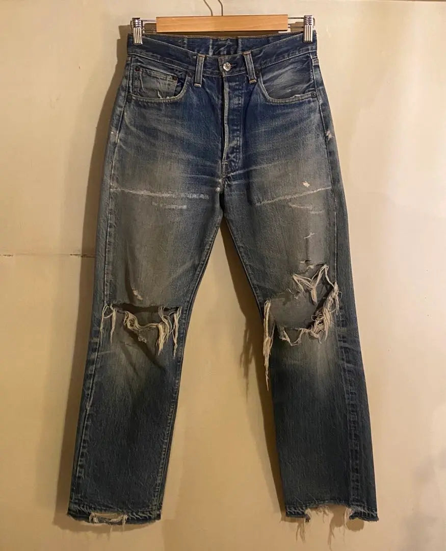 Vaqueros dañados LEVI'S BIG E 501 Red Ear W28 L31 de los años 60