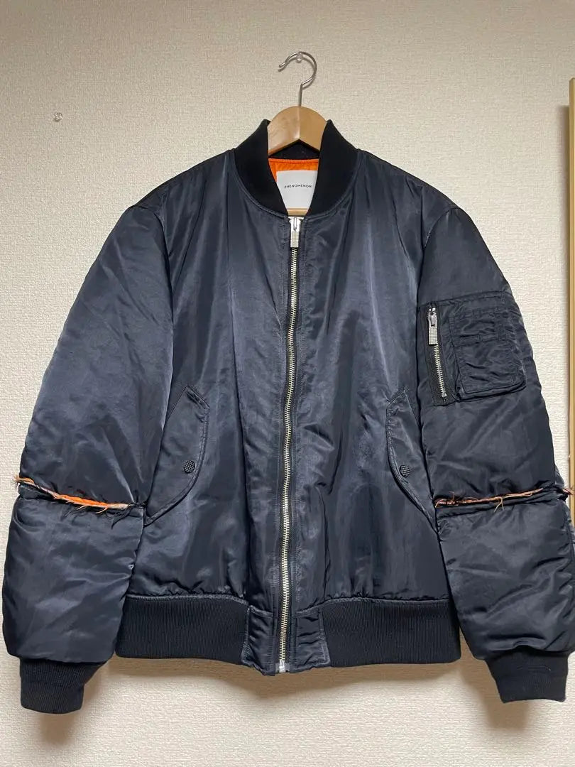 [Reducción de precio] Fenómeno en la chaqueta bomber lista para usar MA-1