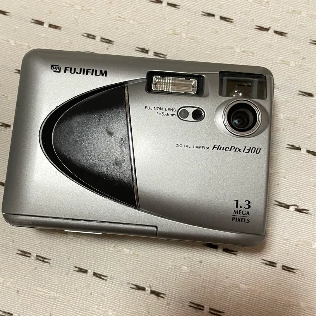 Fuji Film FUJI FILM FINEPIX 1300 Digital camera * Junk