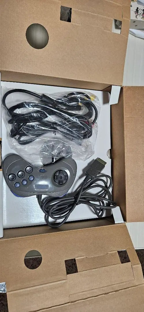 Sega Saturn HST-0004 main unit with controller