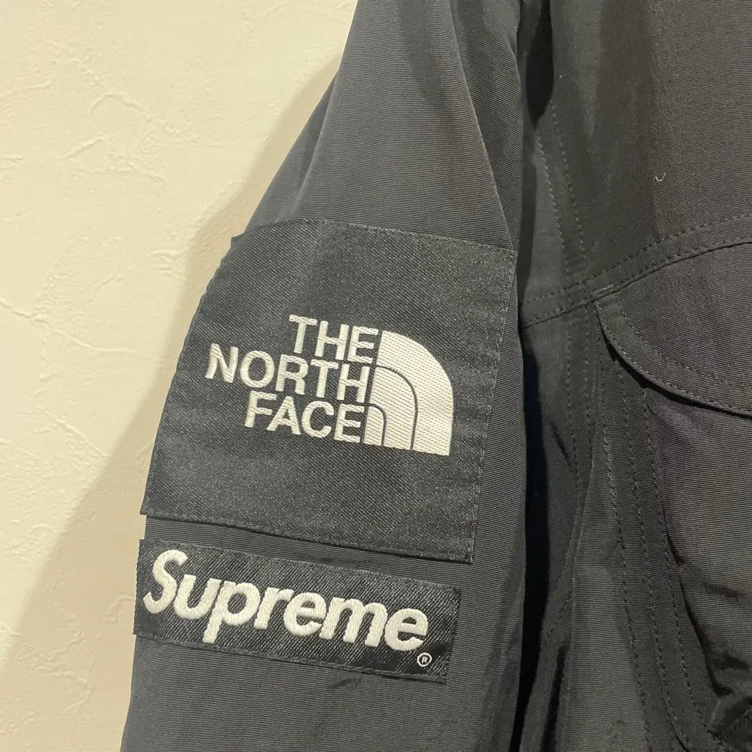 Supreme × The North Face 22SS Mountain Parker