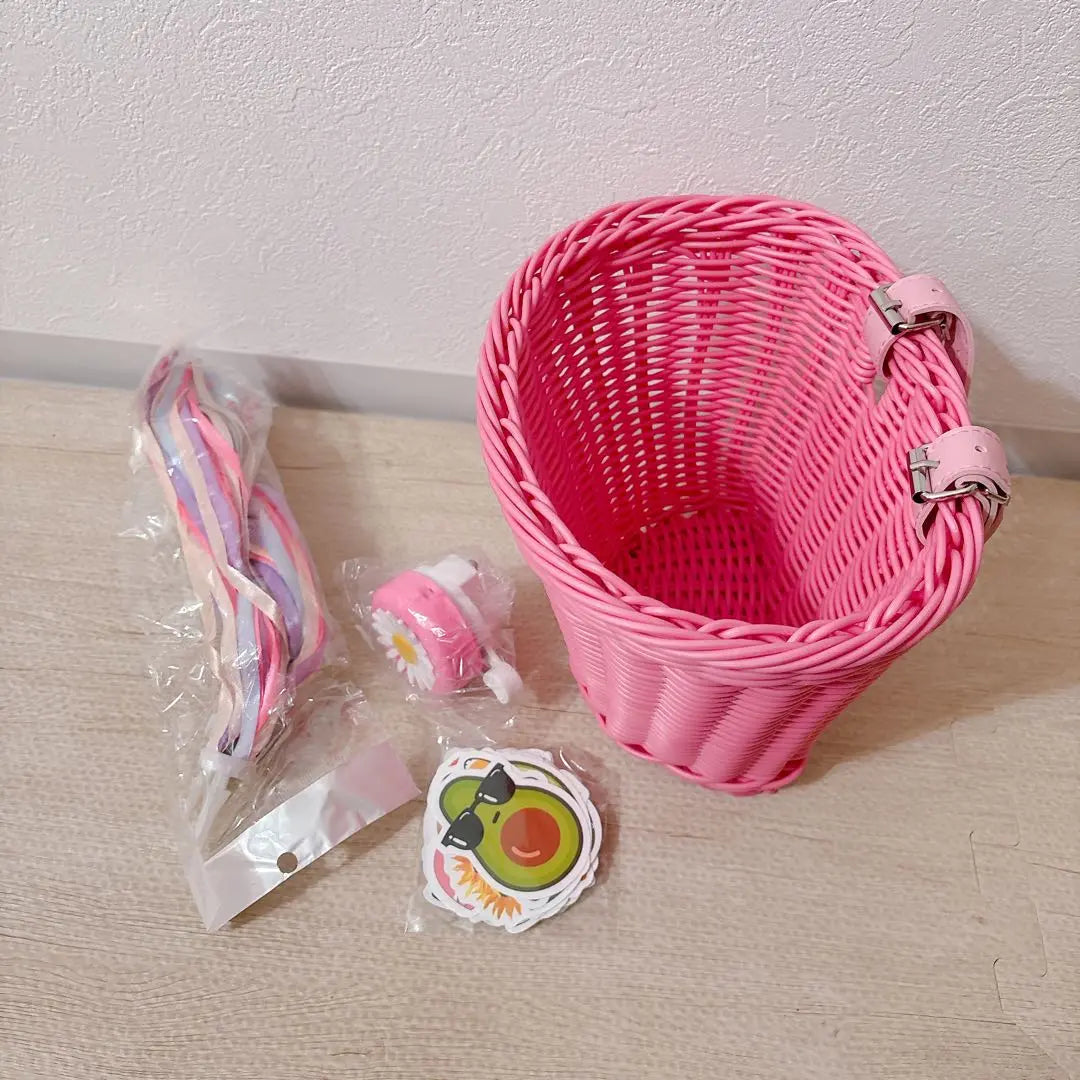 Hand knitting for children bicycles with rattan basket pink bell