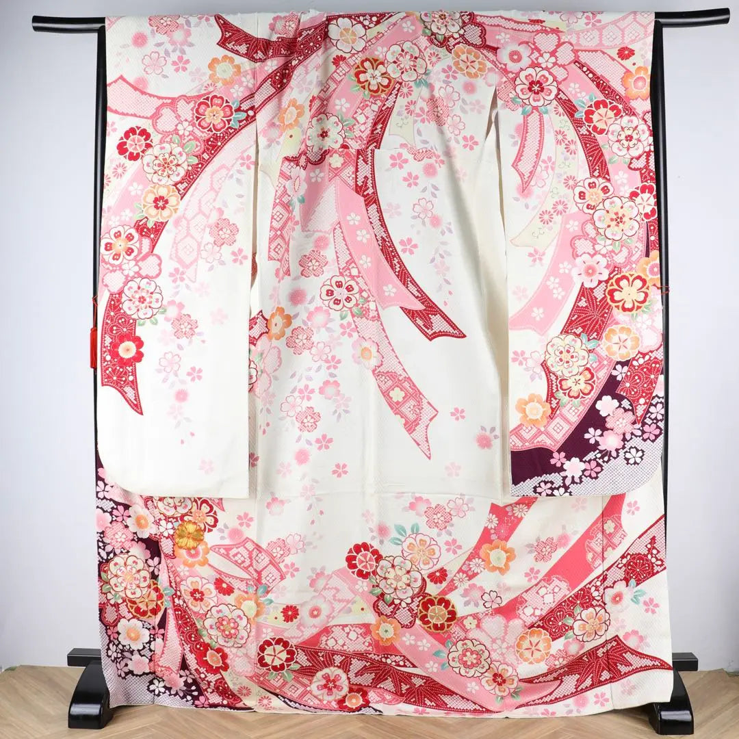 (Kimono) Hilo dorado con flores quemadas