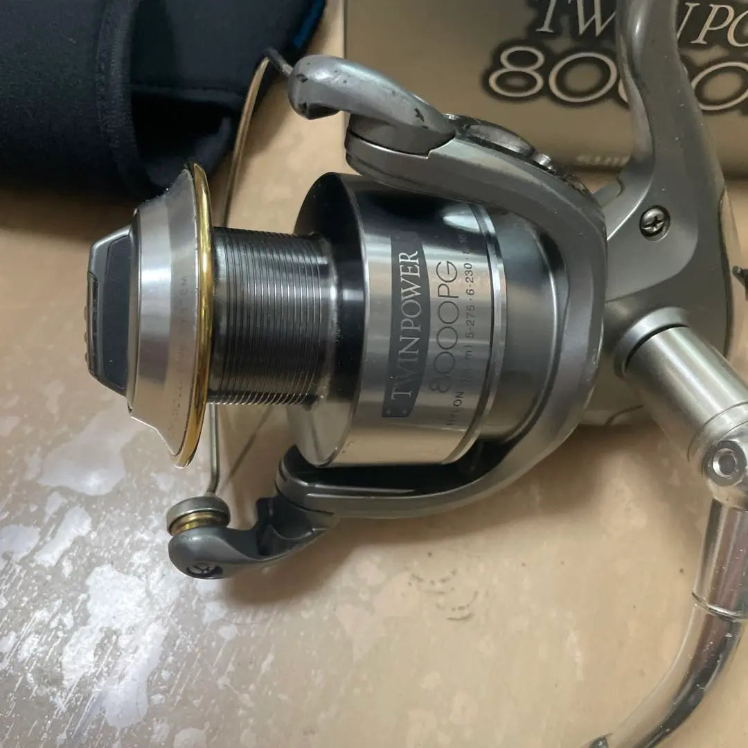 SHIMANO 02TWIN POWER 8000PG Reel