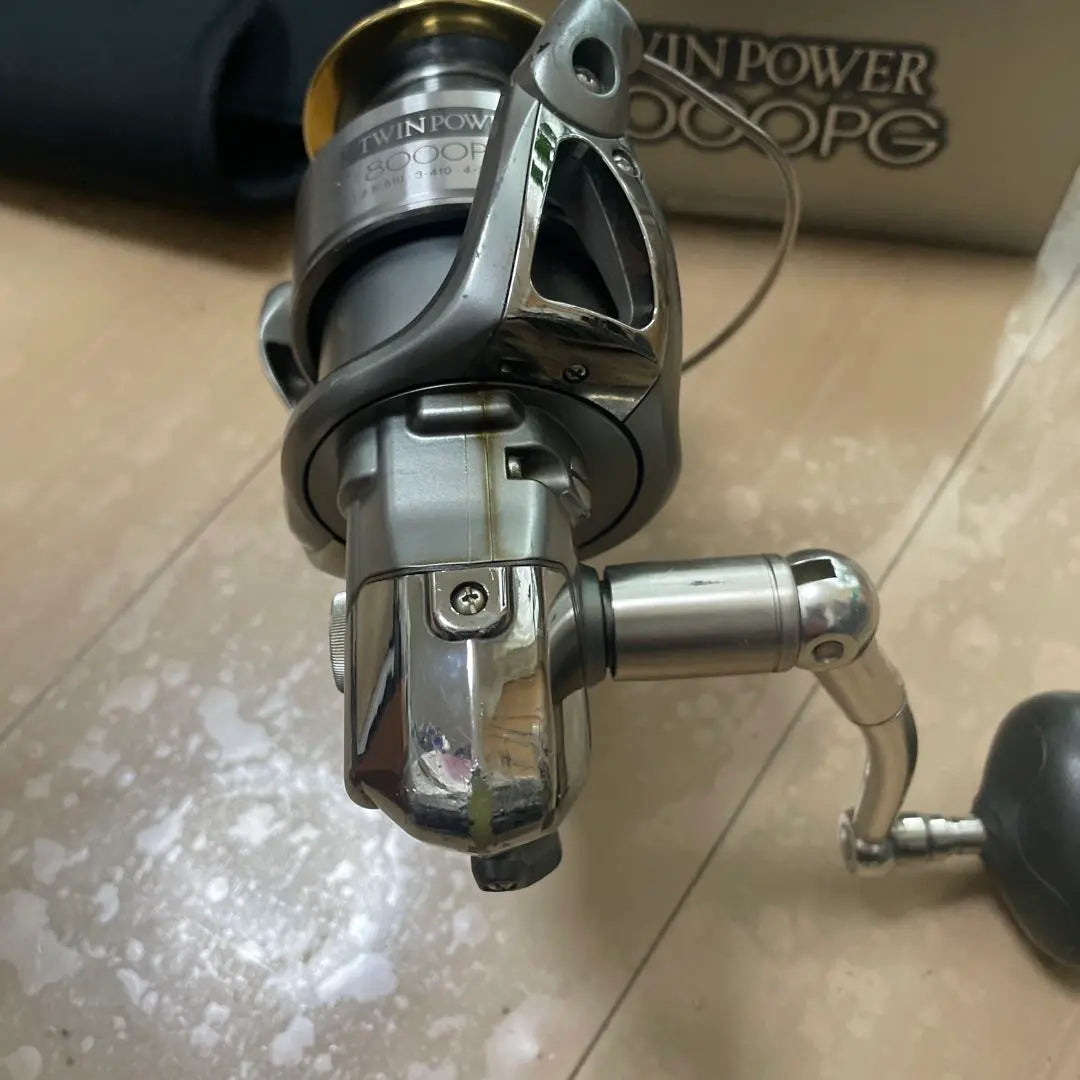 SHIMANO 02TWIN POWER 8000PG Reel