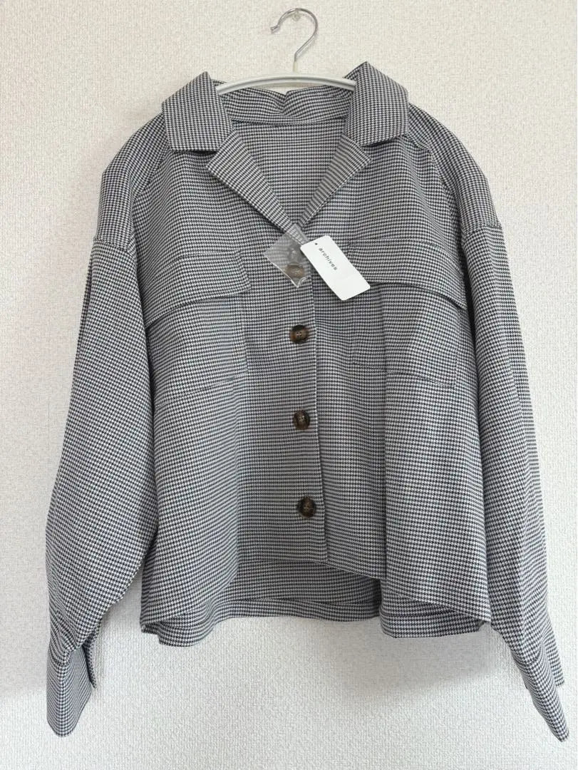 [Price reduction] Brand new, unused tagged Alcheeve Houndstooth pattern long sleeve short jacket