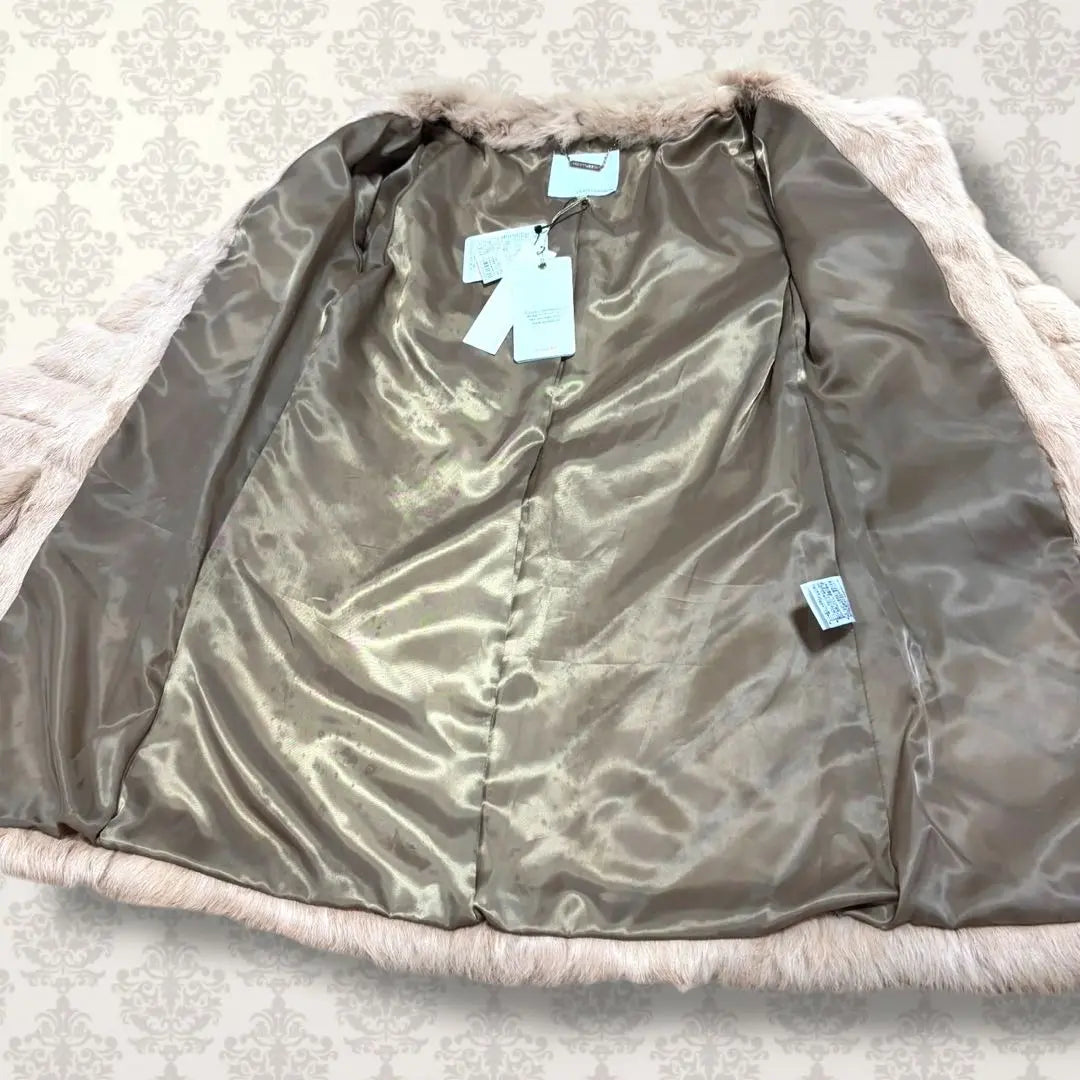 Goo Commune [38] Abrigo de piel de conejo sin cuello, beige, cálido, bonito | グーコミューン【38】ノーカラーラビットファーコート ベージュ系 あったか 綺麗