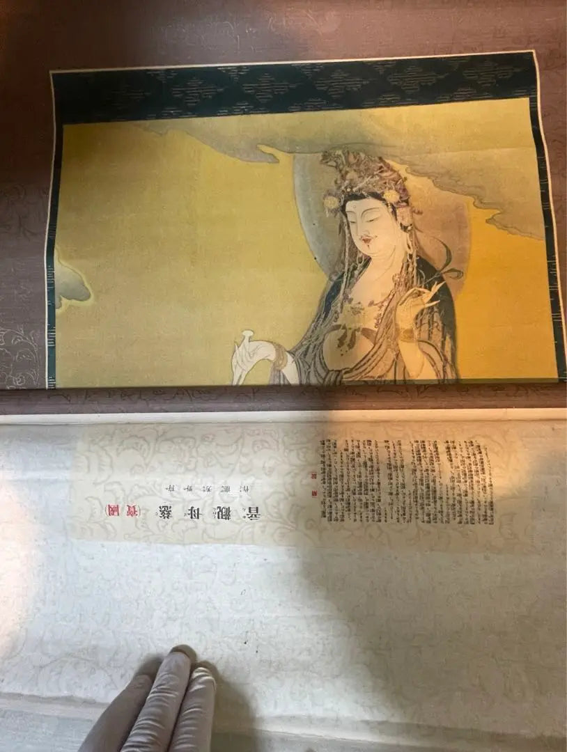 Early Showa era [Kano Yoshigashi, Sad Mother Kannon] Rare Kunio Antique Japanese Hanging Scroll Antique Chinese Artwork