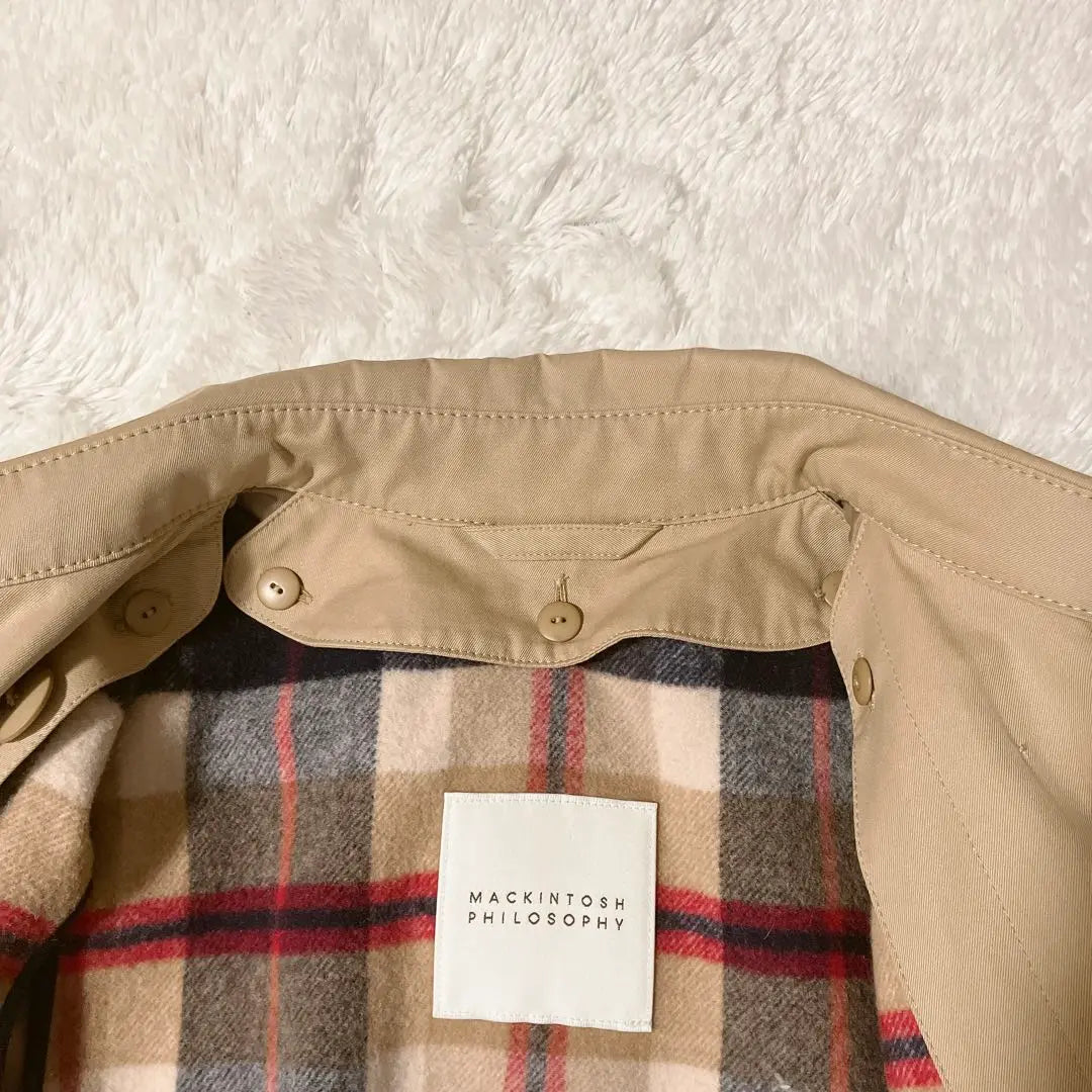 Beautiful condition ✨ Rare size Macintosh trench coat liner belt beige