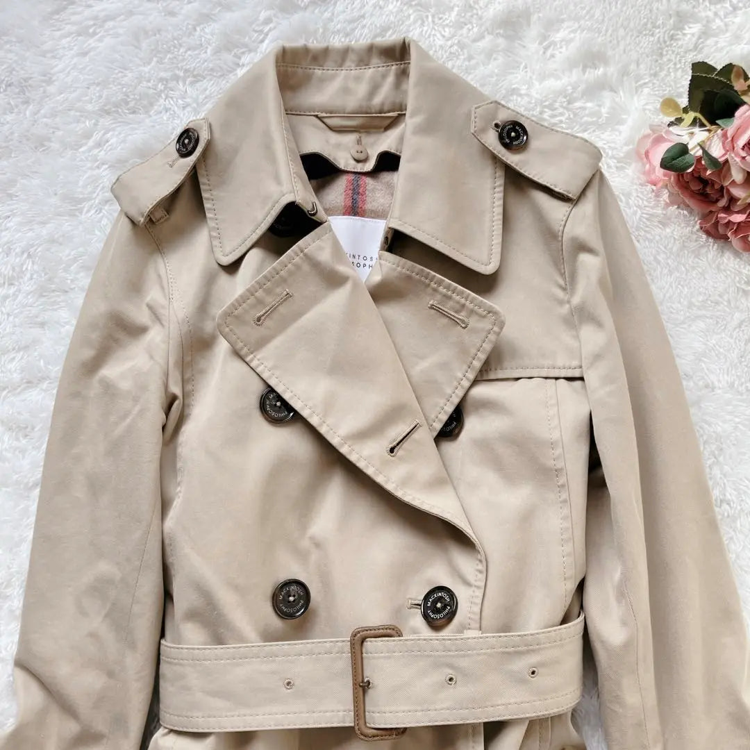 Beautiful condition ✨ Rare size Macintosh trench coat liner belt beige