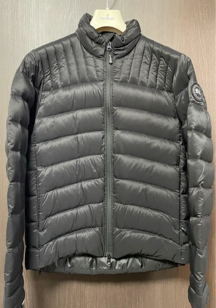 Chaqueta de plumas negra de Canada Goose talla S