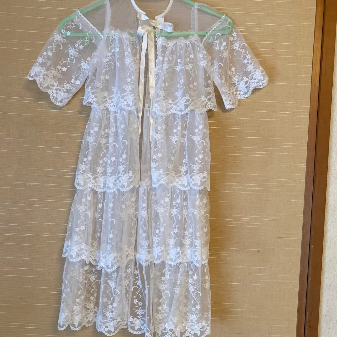 Baby birth wedding lace beautiful baby dress with beautiful lace. The lace is very beautiful and luxurious.