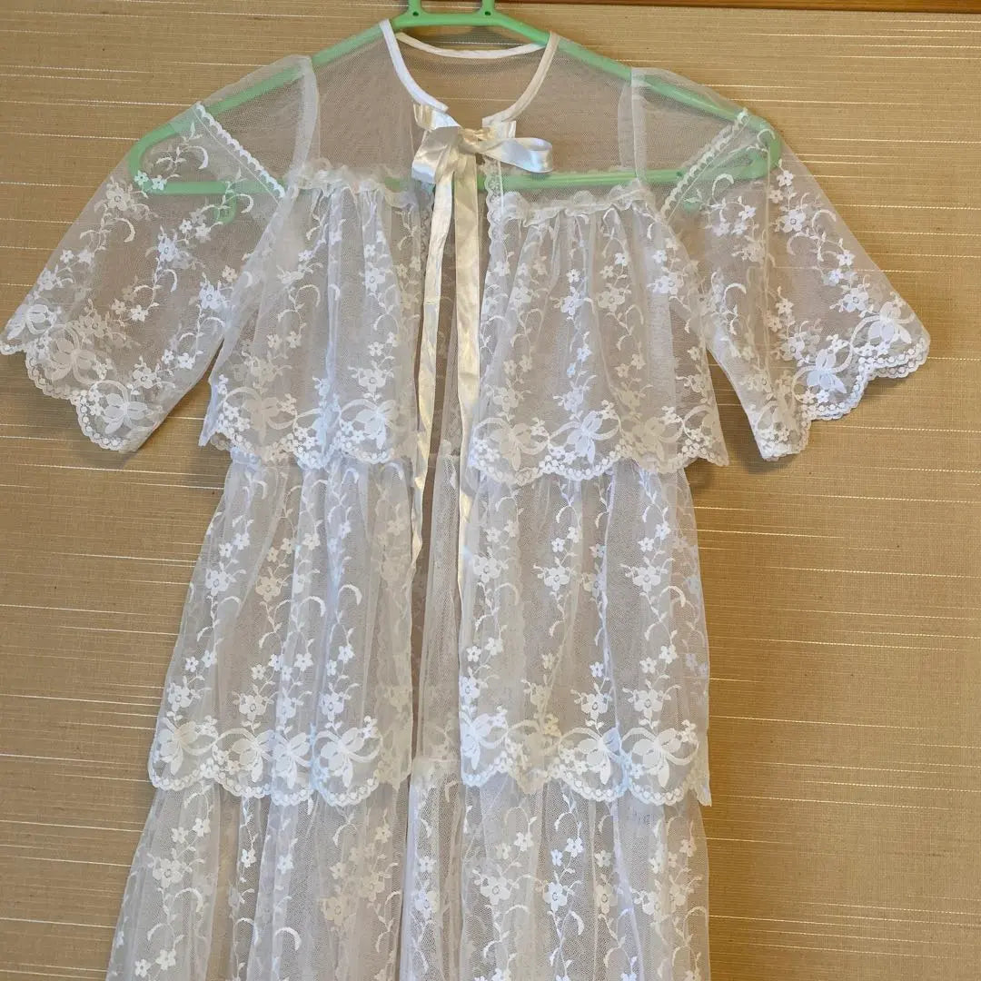 Baby birth wedding lace beautiful baby dress with beautiful lace. The lace is very beautiful and luxurious.