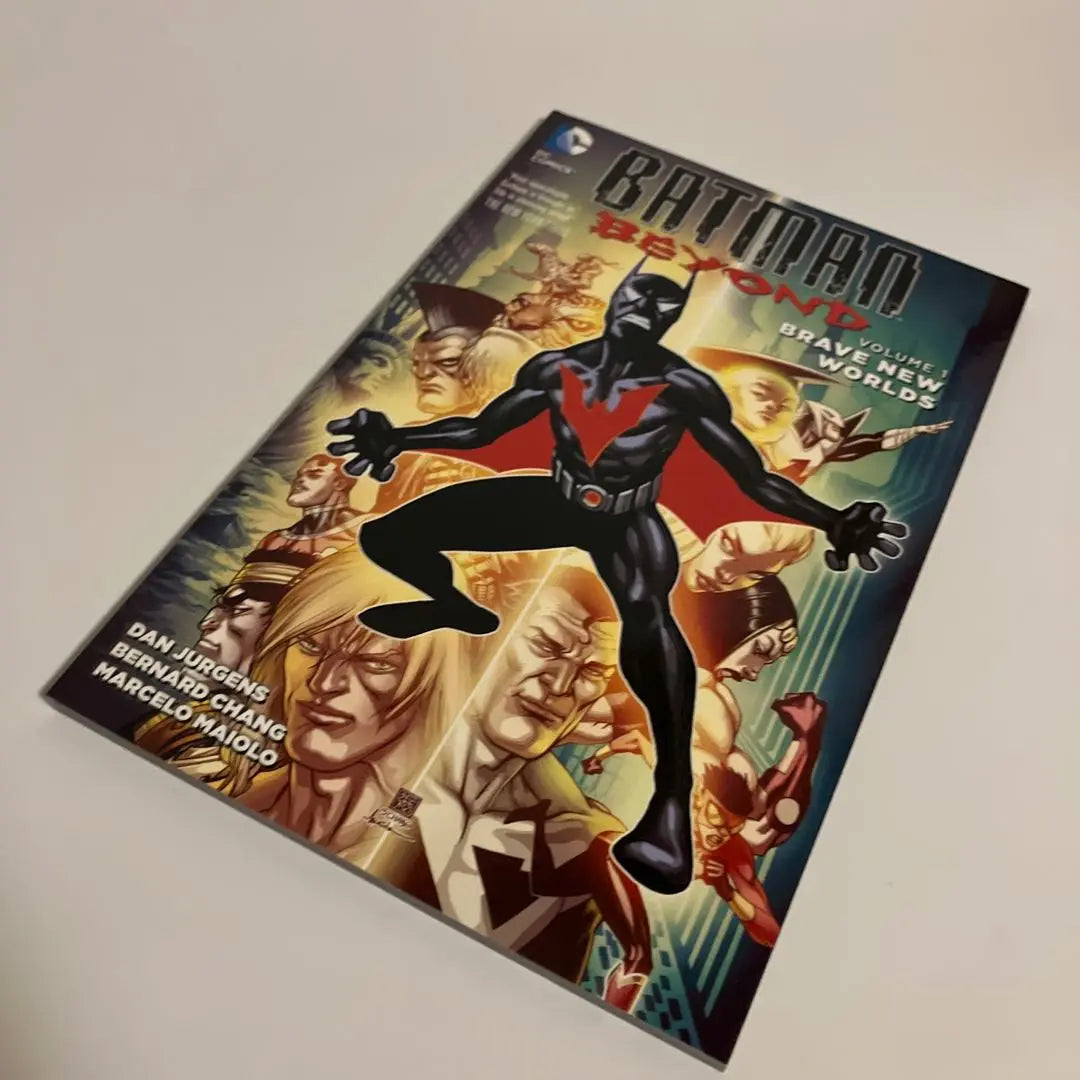 Cómics estadounidenses y Batman Beyond en inglés, set de 14 volúmenes