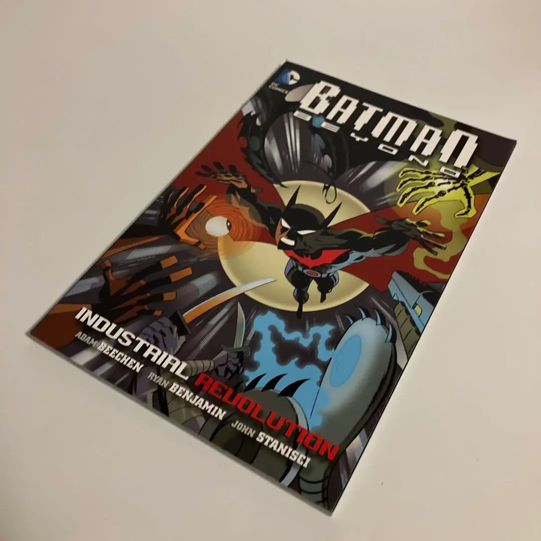 Cómics estadounidenses y Batman Beyond en inglés, set de 14 volúmenes