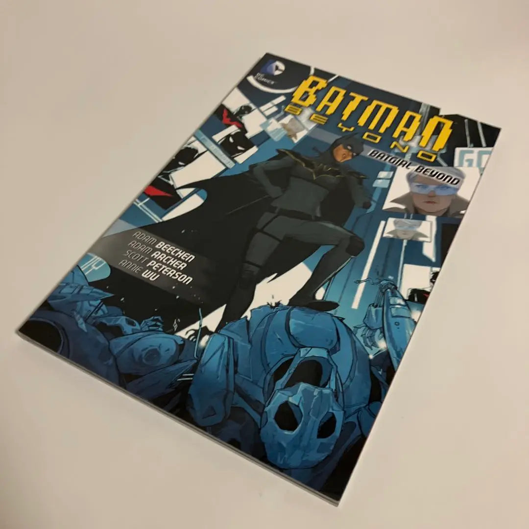 Cómics estadounidenses y Batman Beyond en inglés, set de 14 volúmenes