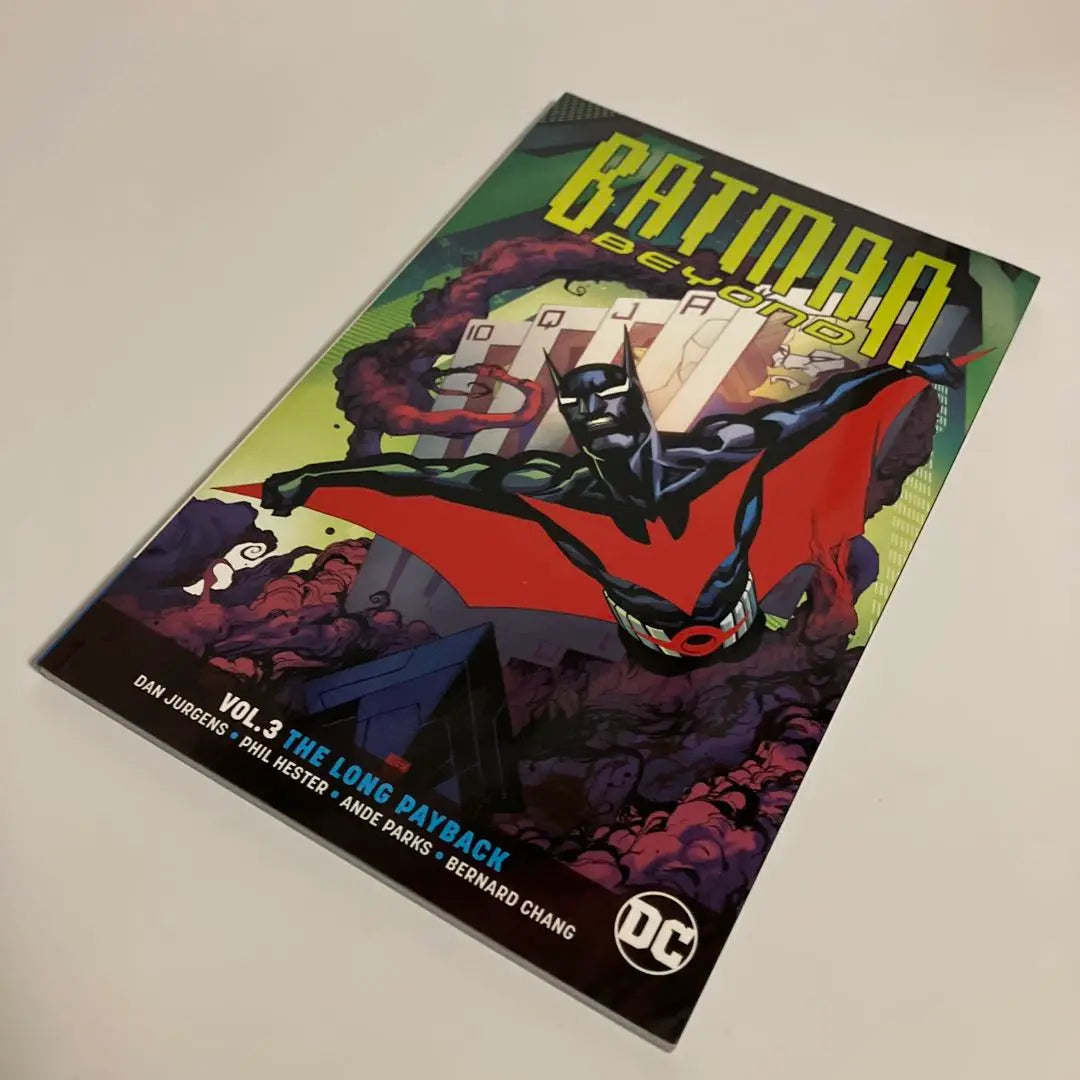 Cómics estadounidenses y Batman Beyond en inglés, set de 14 volúmenes