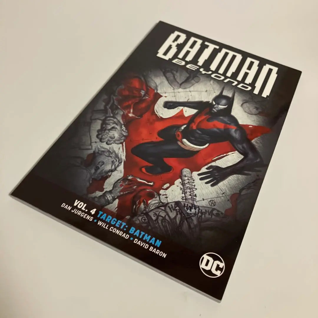 Cómics estadounidenses y Batman Beyond en inglés, set de 14 volúmenes