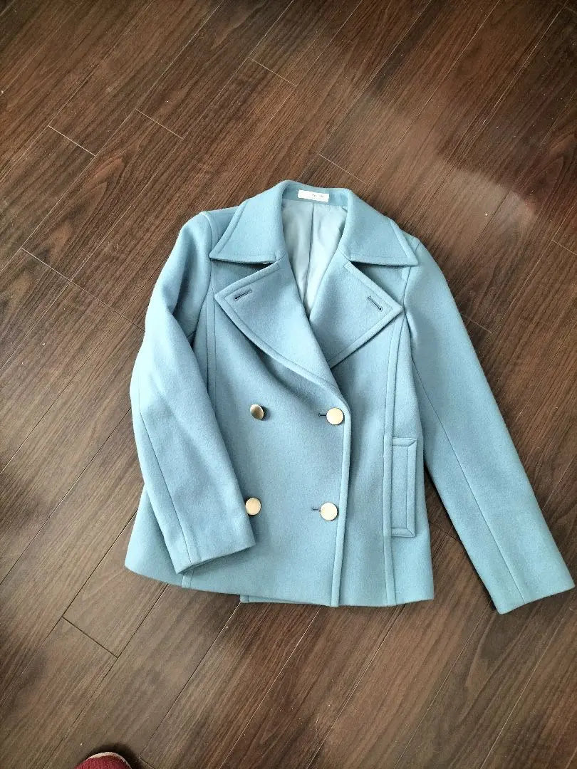 Short coat (jacket)