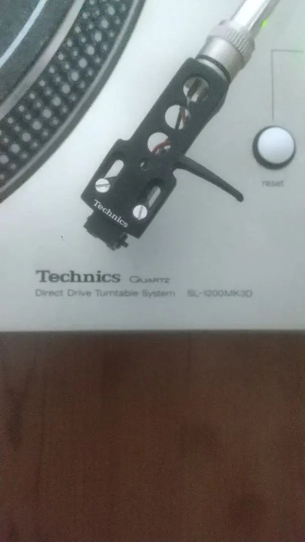 Technics turntable x 2, Vestax mixer x 1 | Technics ターンテーブル×2台、Vestax ミキサー×1台