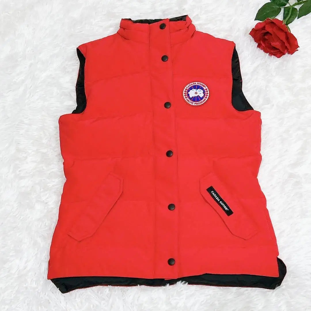 Con nueva etiqueta ✨ Canada Goose Down Vest Ladies Red Red S | 新品タグ付き✨ カナダグース ダウンベスト レディース 赤 レッド S